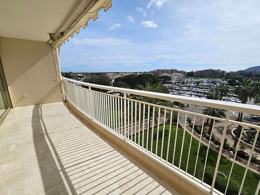 Appartement à MANDELIEU-LA-NAPOULE