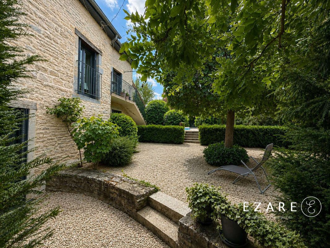 Maison 250 m² à Fleurey-Sur-Ouche  - photo 2