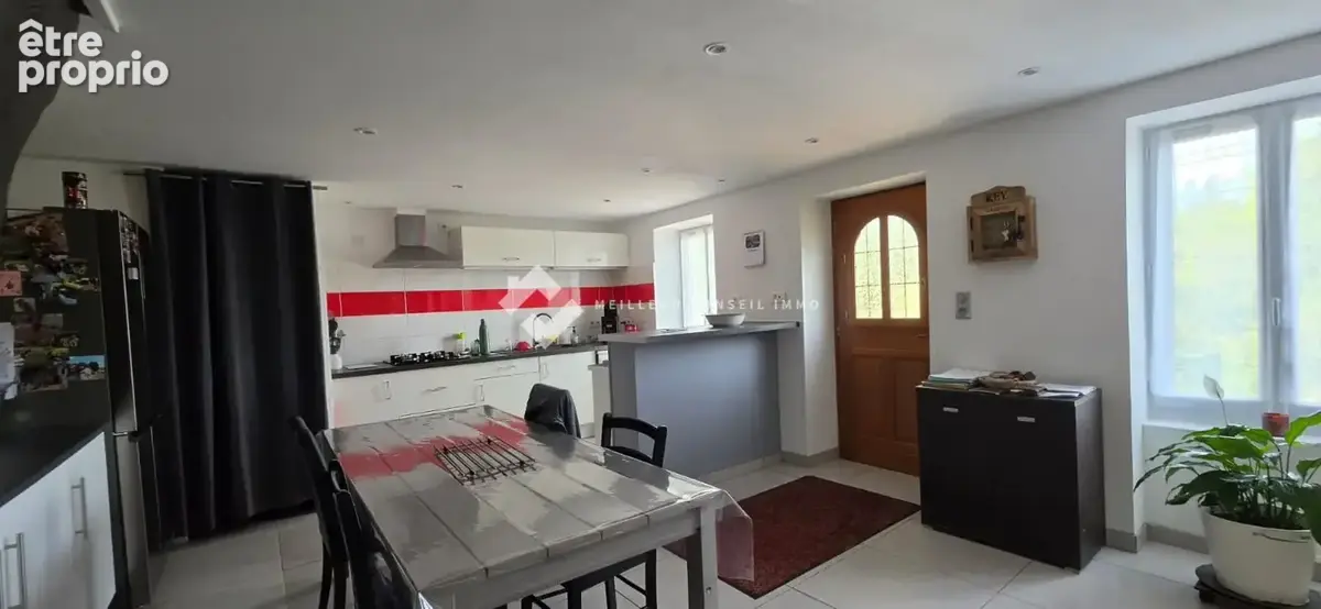 Maison 4 pièces 98 m² à vendre à Lachaux (63290) - photo 3