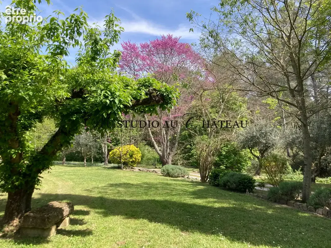 Aix en Provence, belle bastide traditionnelle avec garage sur  5000M2 sans vis-à-vis, la campagne à la ville - photo 11