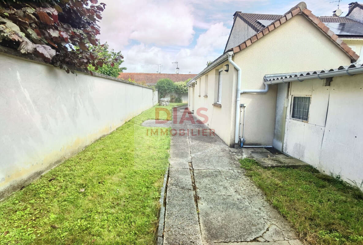 Maison à PONTAULT-COMBAULT