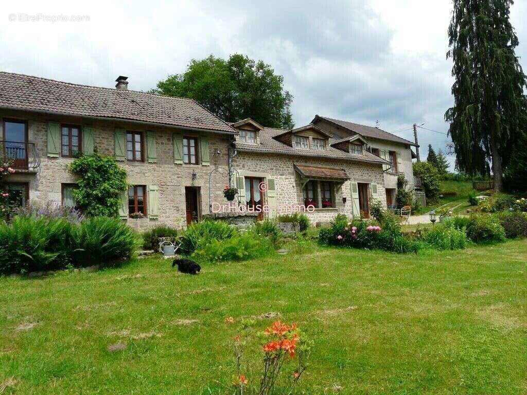 Maison à SAINT-LEGER-LA-MONTAGNE