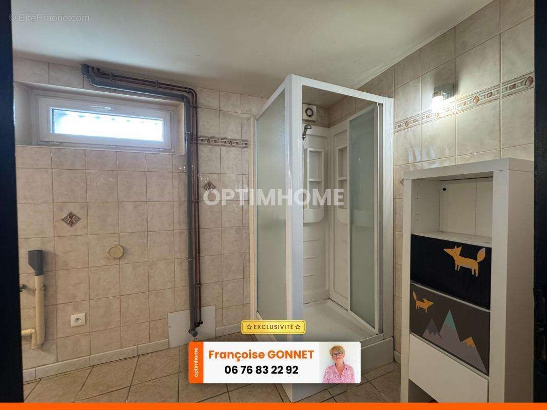 LONGERE de 215 m² - 6 pièces - 4 chambres - Piscine - 275 000 € - LAPAN - photo 22