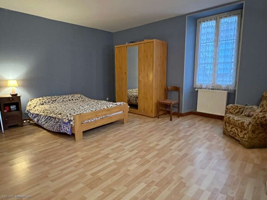 Maison à VERTEUIL-SUR-CHARENTE