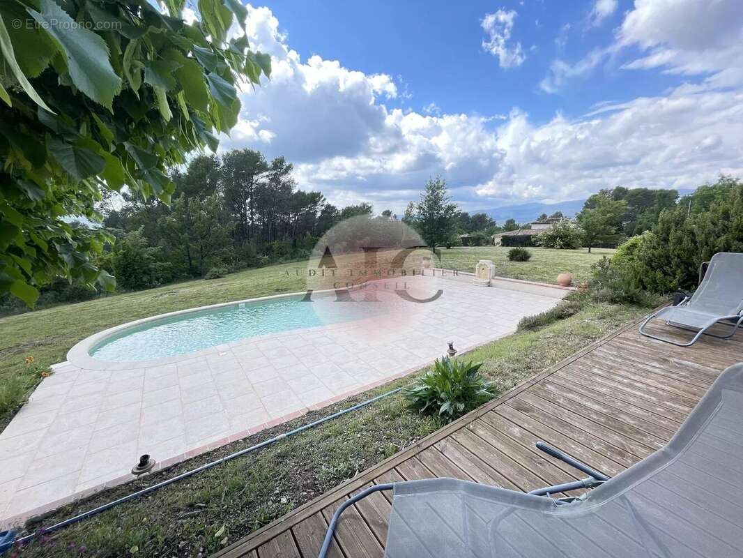 Maison à SAINT-PAUL-EN-FORET