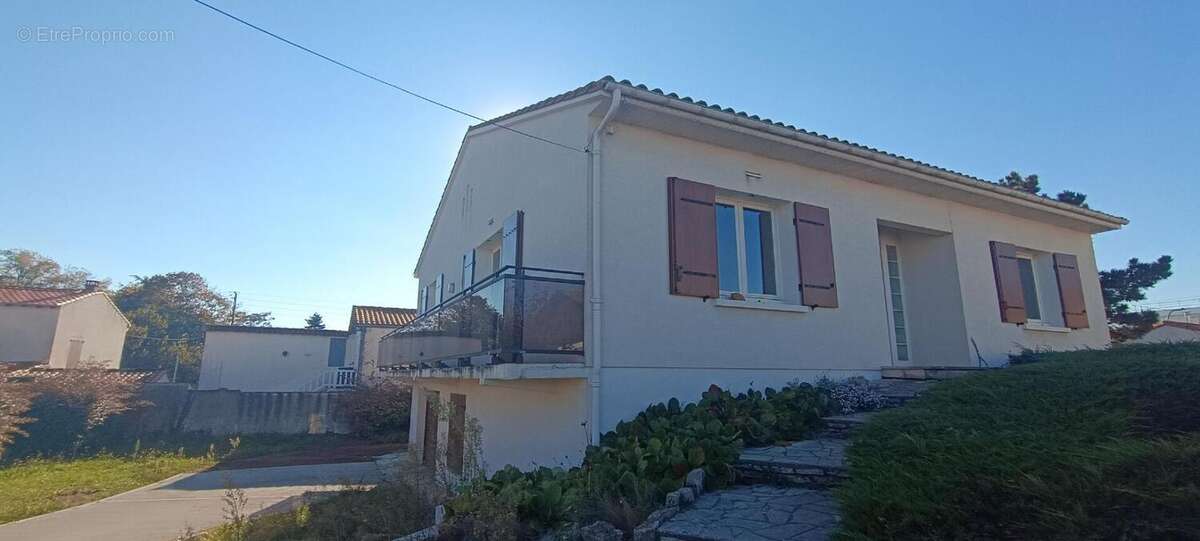 Maison à SAINT-GEORGES-DE-DIDONNE