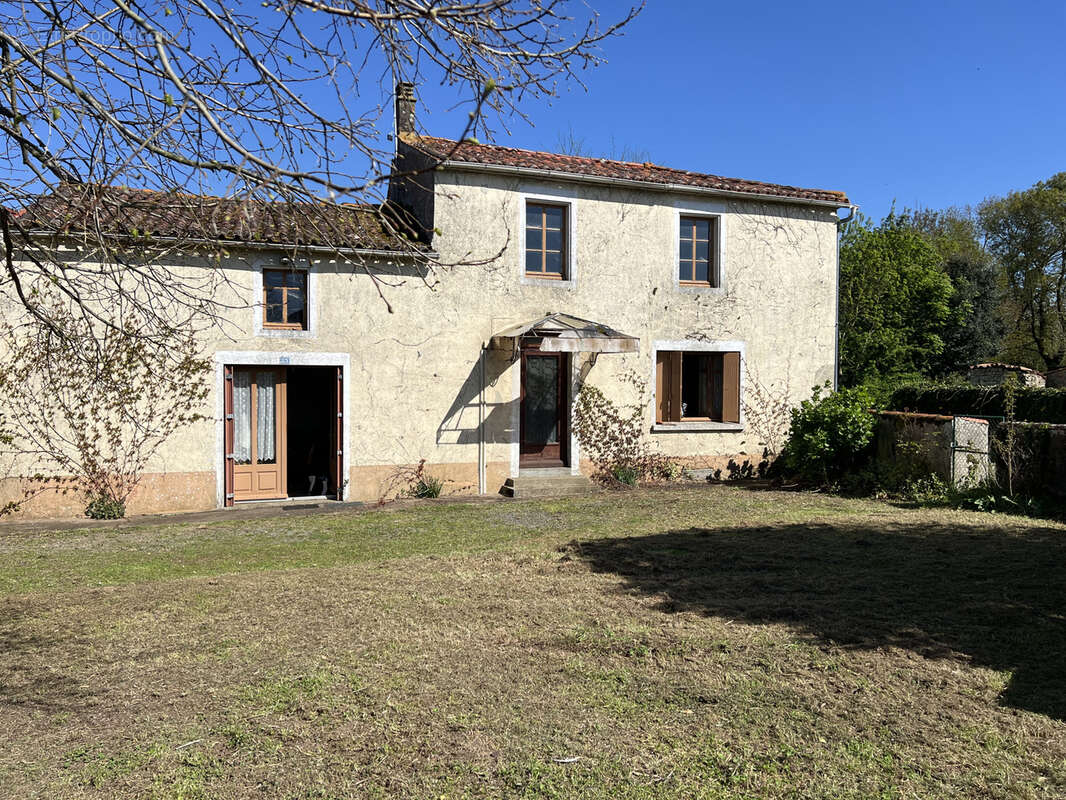 Maison à THIRE