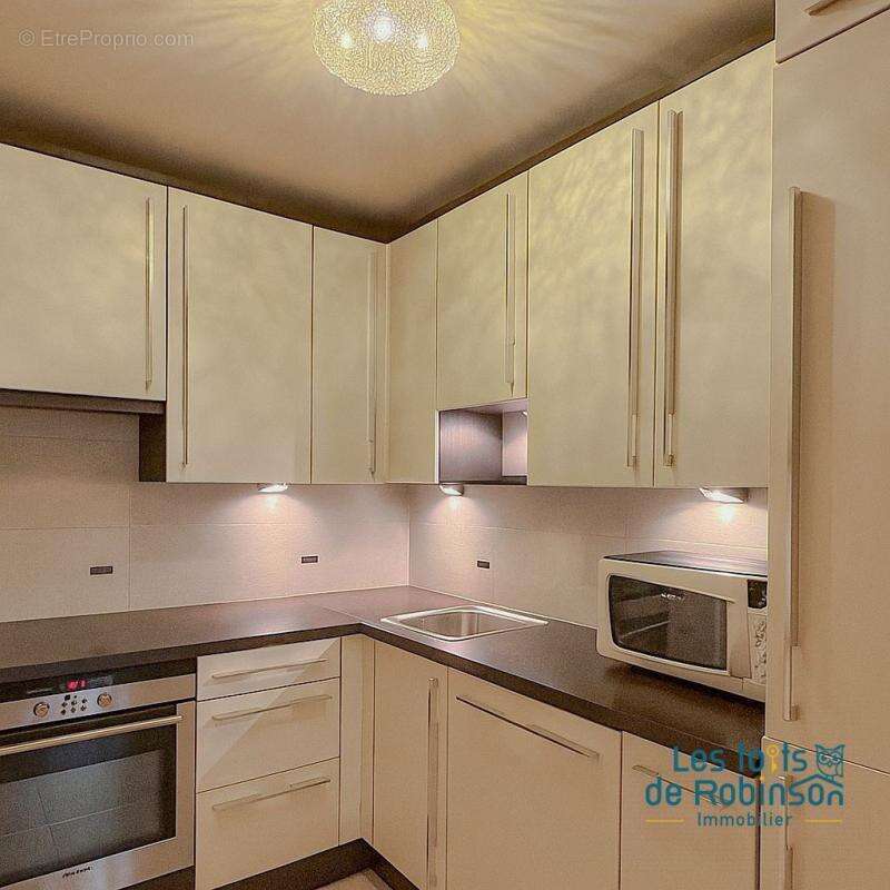 Maison à LE PLESSIS-ROBINSON