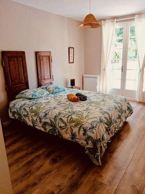 Maison à SAINT-JULIEN-EN-BORN