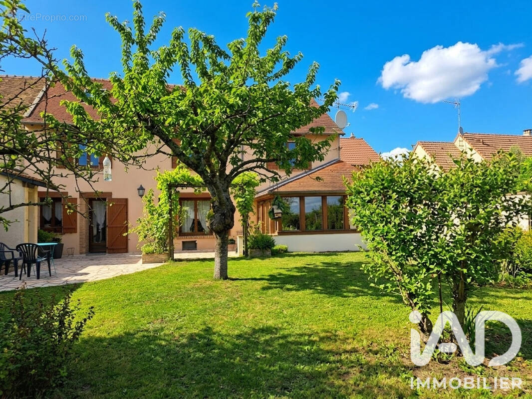 Photo 1 - Maison à CHARNY