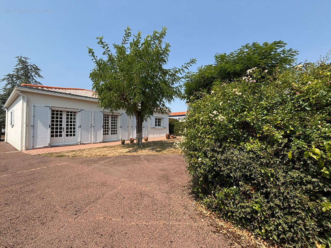Maison Saint Michel En L'Herm - photo 2