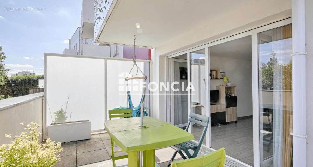 Appartement T3 avec grande terrasse - tramway 9 et métro 7 - Ivry-sur-Seine - photo 7