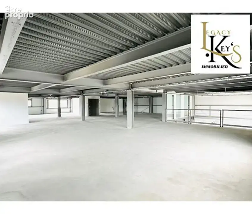 Commerce 1750 m² à La Rochelle  - photo 8