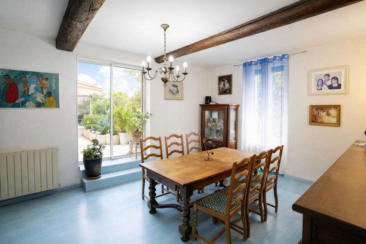 Appartement à LEZIGNAN-CORBIERES