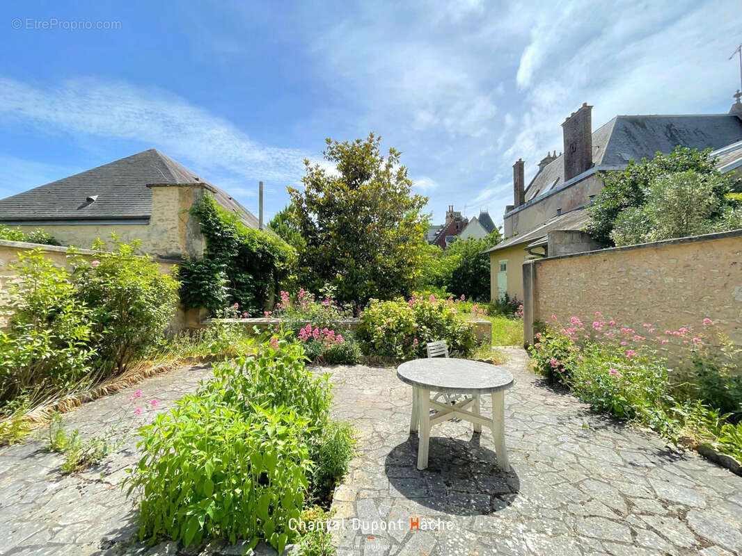 Maison à CHARTRES