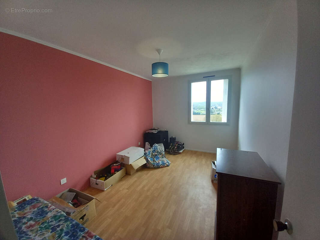 Appartement à FUMEL