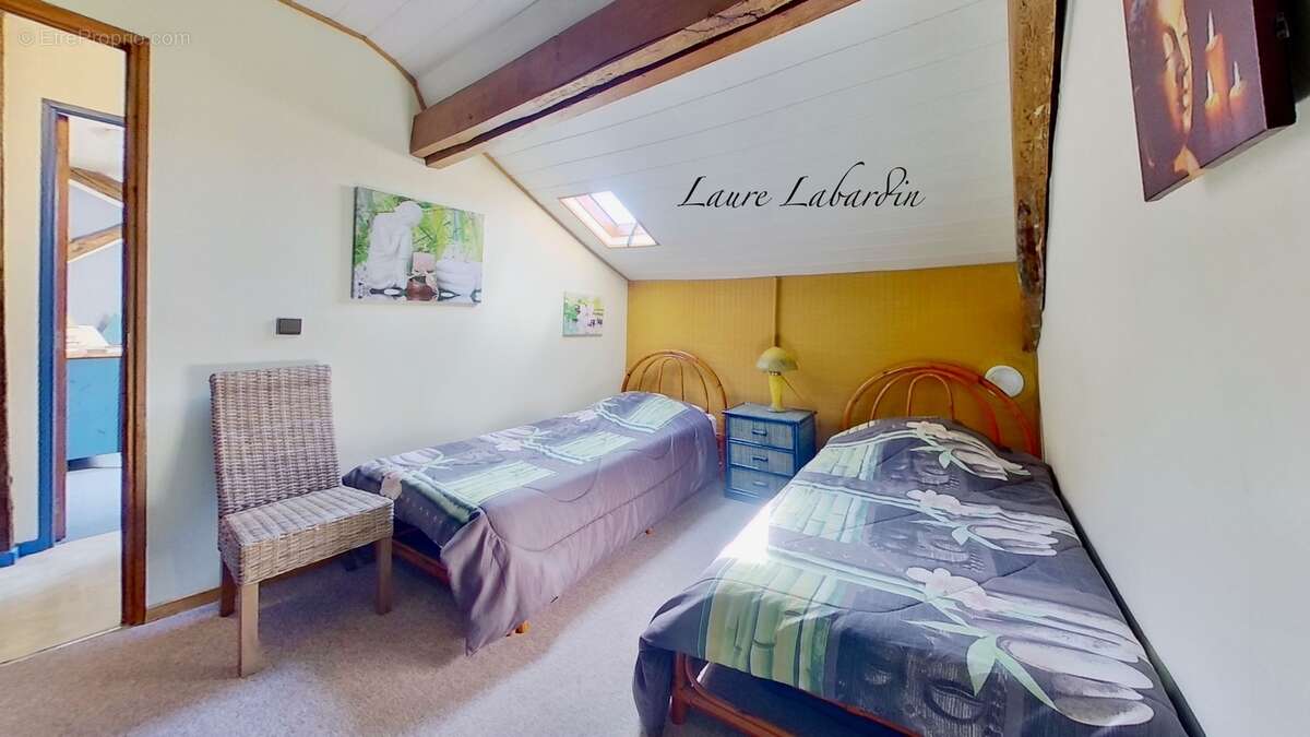 Maison en pierre de 155m2 - 4 chambres - à BIRAC SUR TREC (47) - photo 16