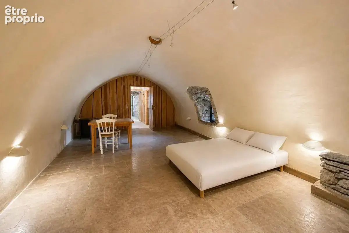Maison de 11 pièces de 185 m² + 335 m2 de dépendance à La Tieule - photo 23