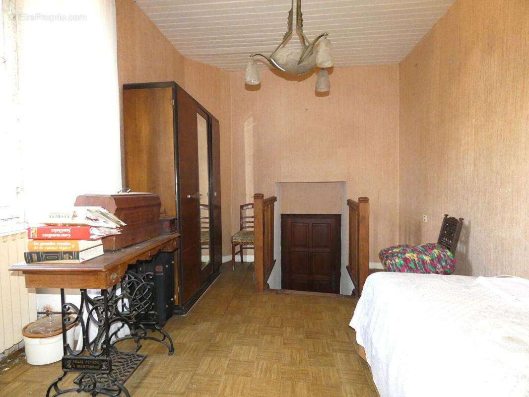 Maison à BADEFOLS-D&#039;ANS