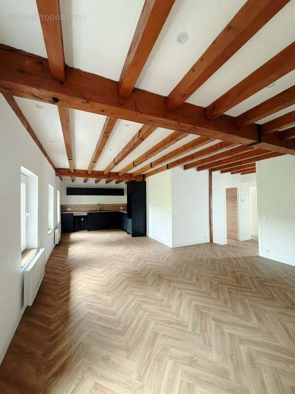 Appartement 71 m² à Saint-Just-Saint-Rambert  - photo 3