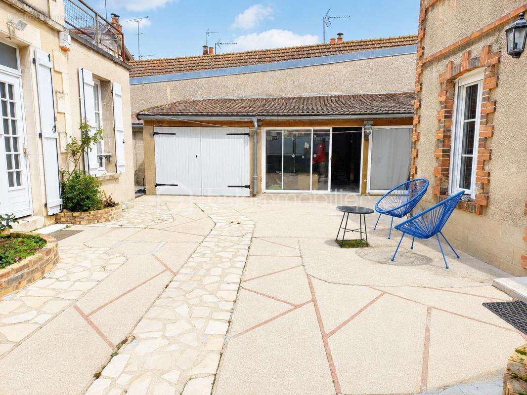 Maison à AUXERRE