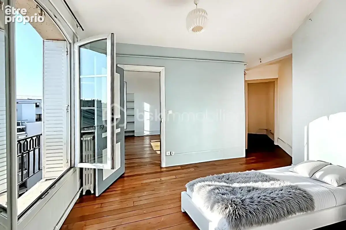 Trois pieces dernier etage, soleil, vue degagee - photo 15