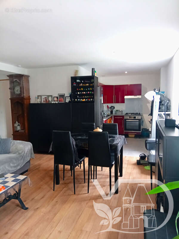 Appartement à LACHAPELLE-AUX-POTS