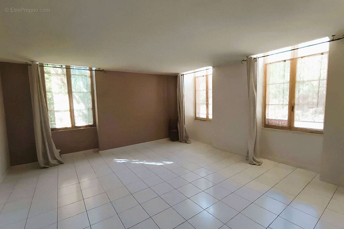 Appartement T2 de 65 m² avec parking / Résidence recherchée à Albi - photo 4