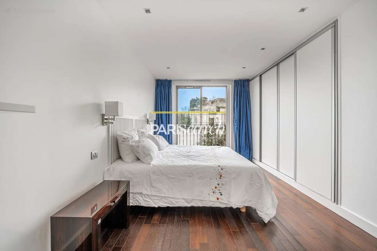 Appartement à NEUILLY-SUR-SEINE