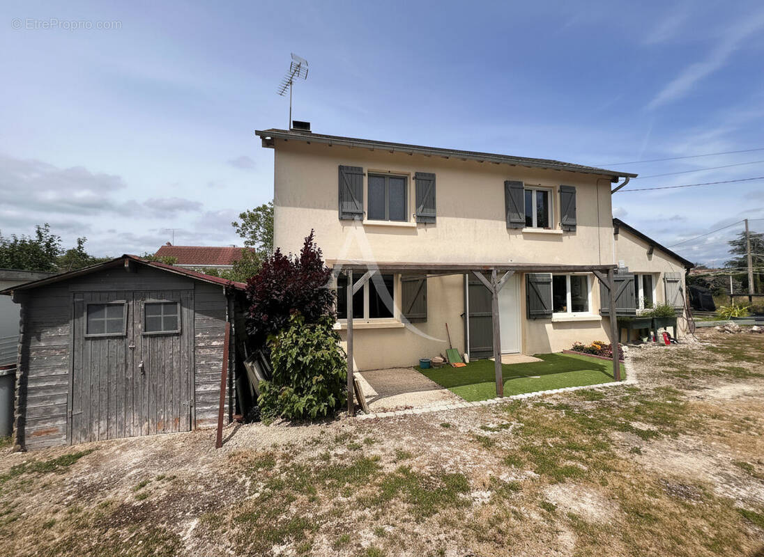 Maison à MONTRICHARD