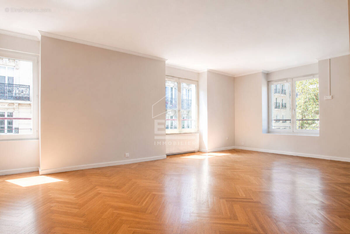 Appartement à ISSY-LES-MOULINEAUX