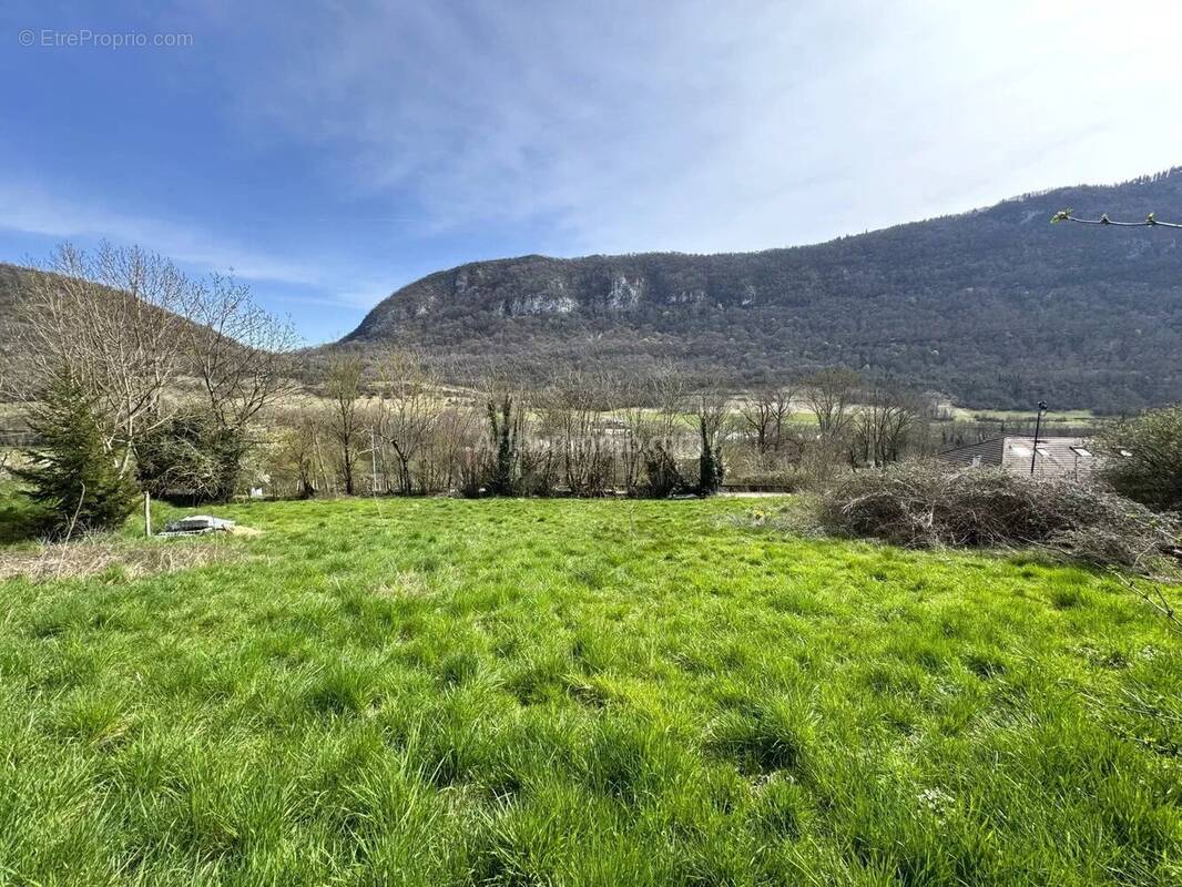 Terrain à PREMEYZEL