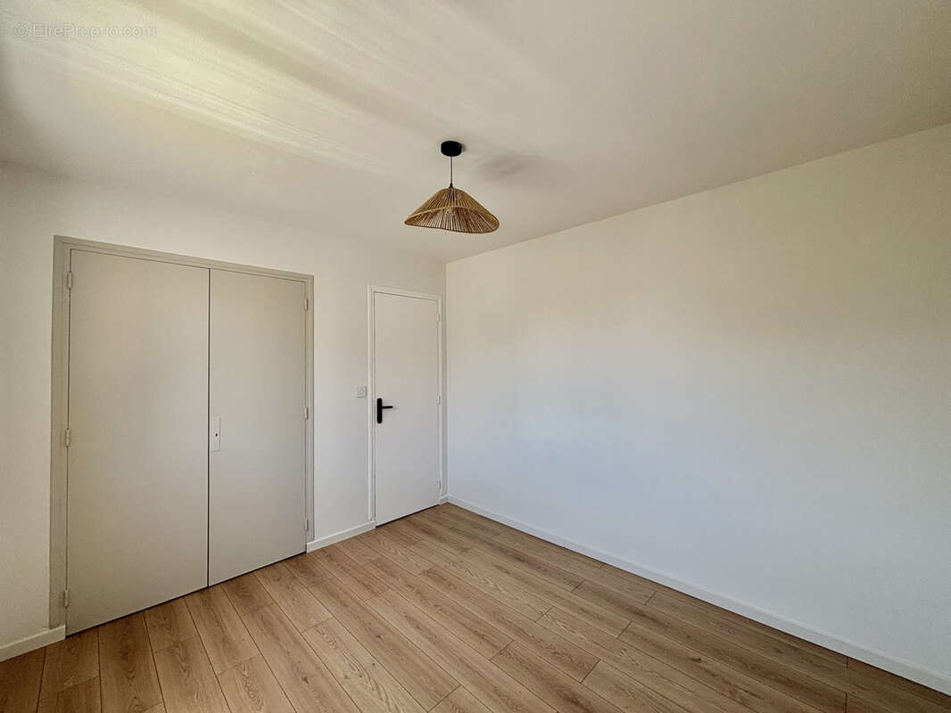 Petit charran   appartement t3 rénové   55 m2   balcon   vue sur crussol - photo 7