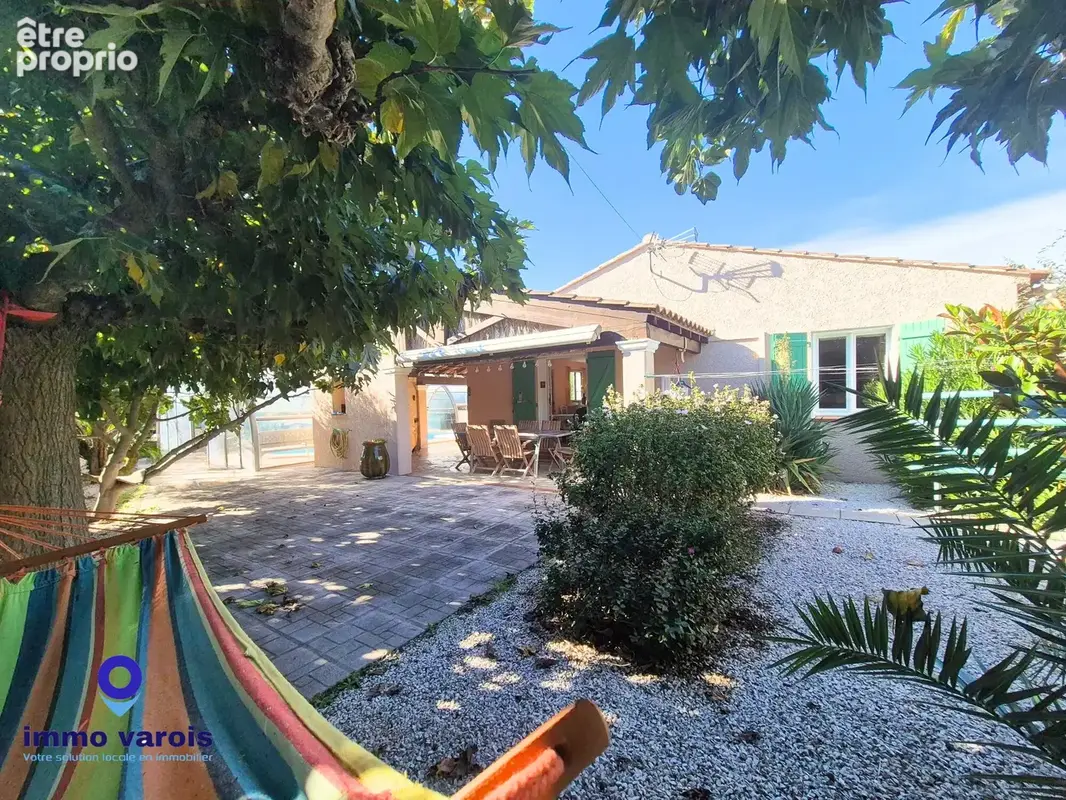 PIGNANS - Villa de 6 pièces d'env. 138 m2 de plain-pied   Piscine, garage - photo 1