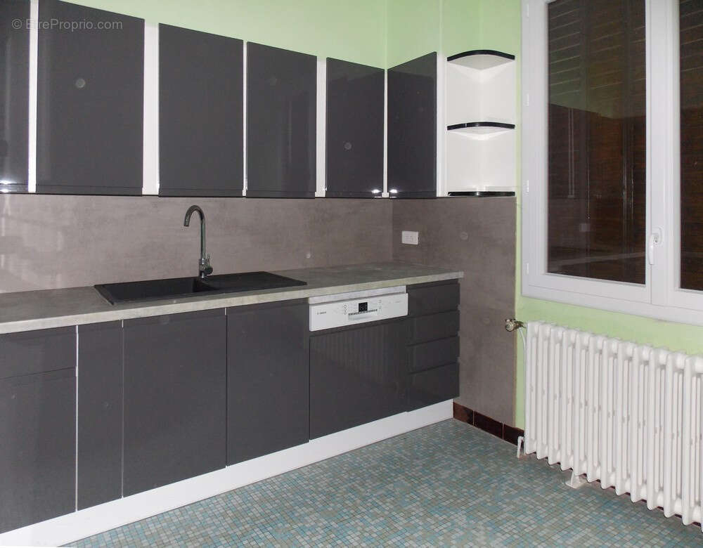 Maison à CERCY-LA-TOUR