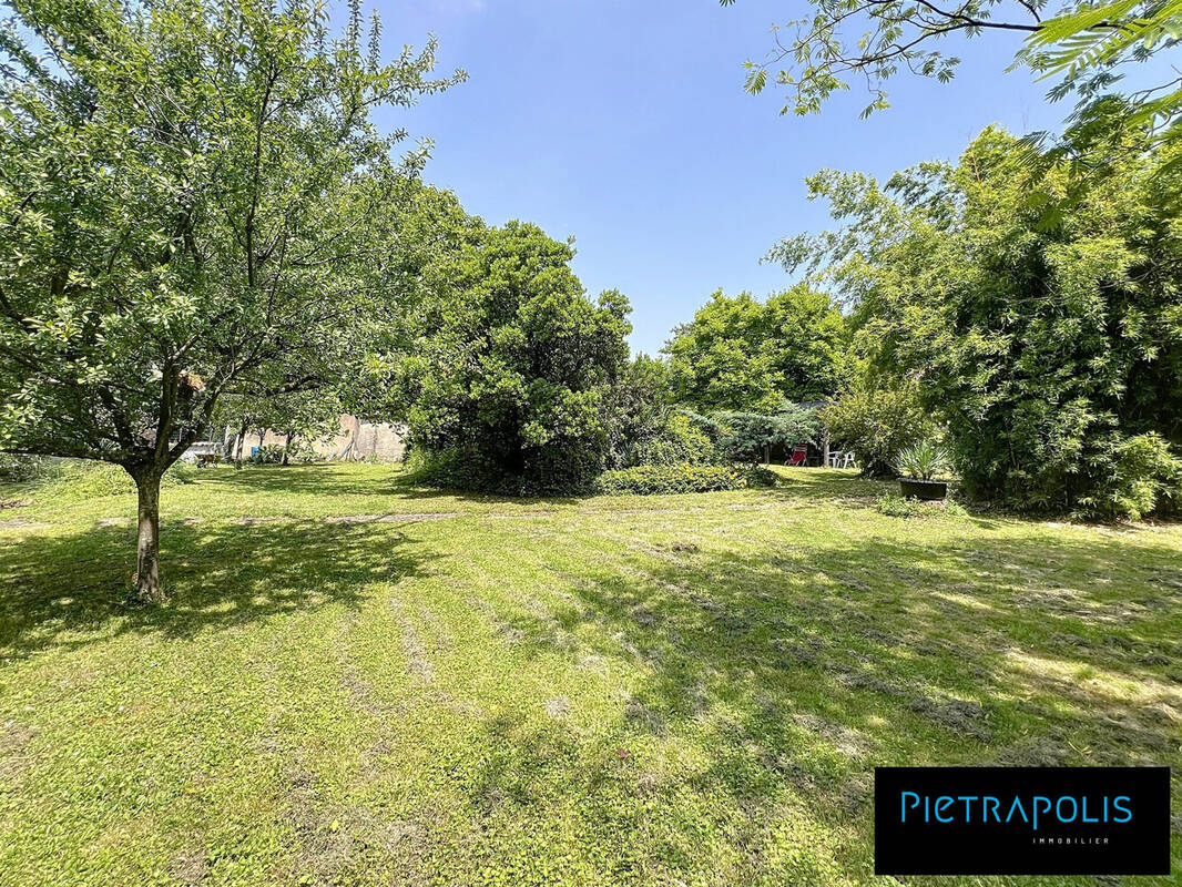 Appartement à GENAY