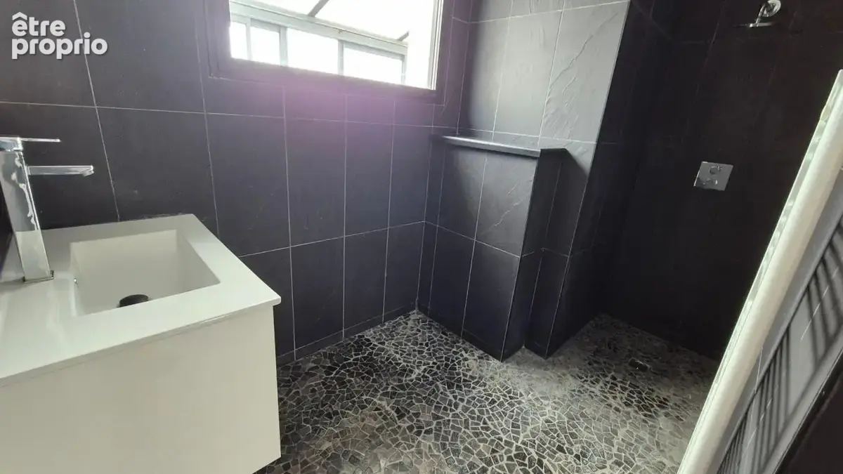 Longère de 4 logements 8 chambres - photo 12