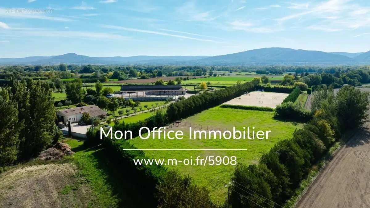 Maison à VILLELAURE