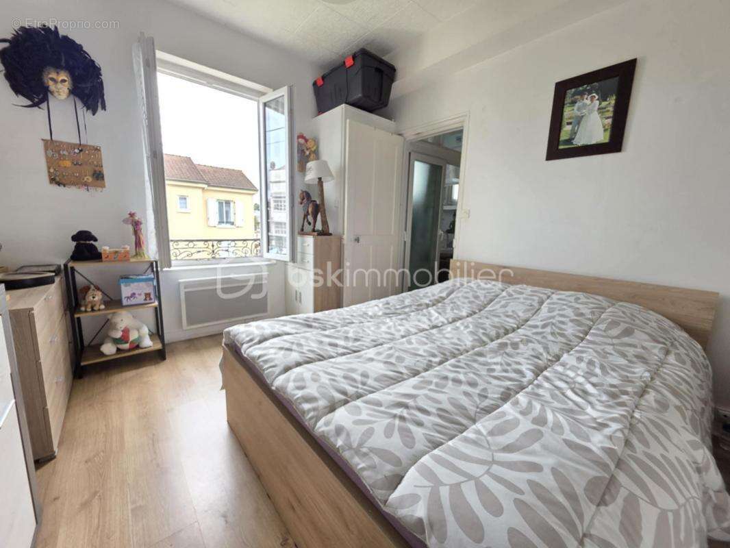 Maison à BAGNEAUX-SUR-LOING