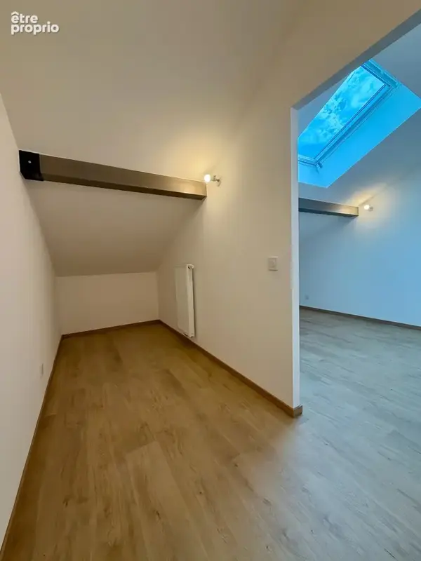 CLUSES CENTRE – T2 duplex prêt à vivre - sans délais - photo 5