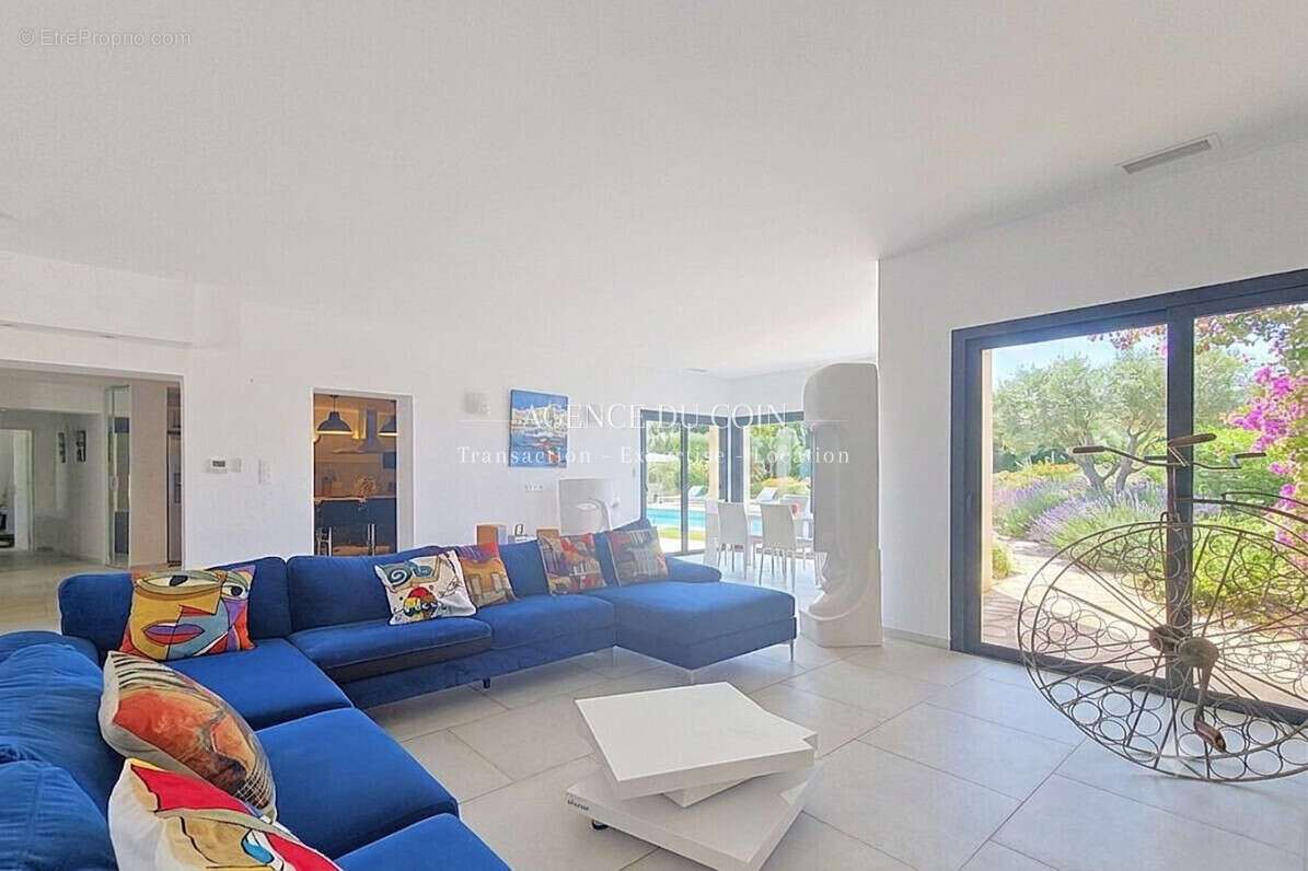 Au coeur de la campagne, cette maison individuelle construit - photo 10