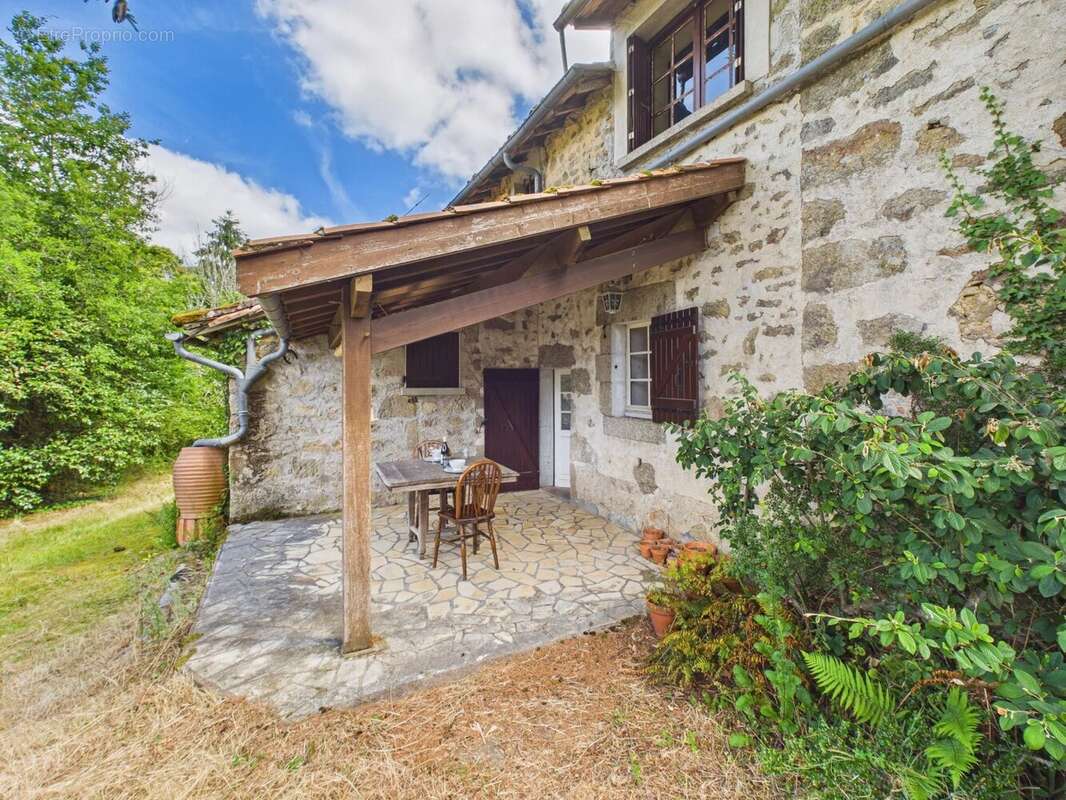 Maison en pierre  avec maison d'amis indépendante dans un hameau paisible - photo 19