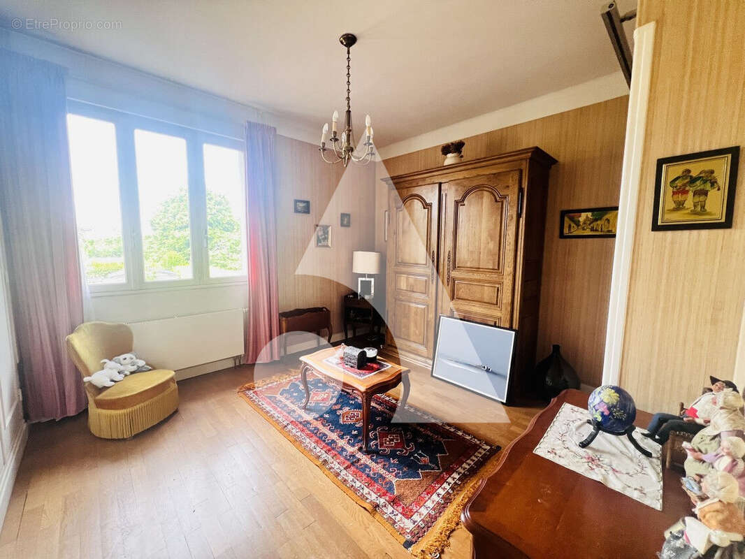 Maison à FONTAINES-SUR-SAONE