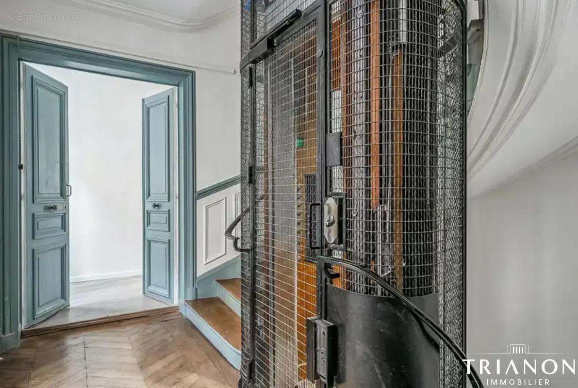 Appartement à PARIS-9E