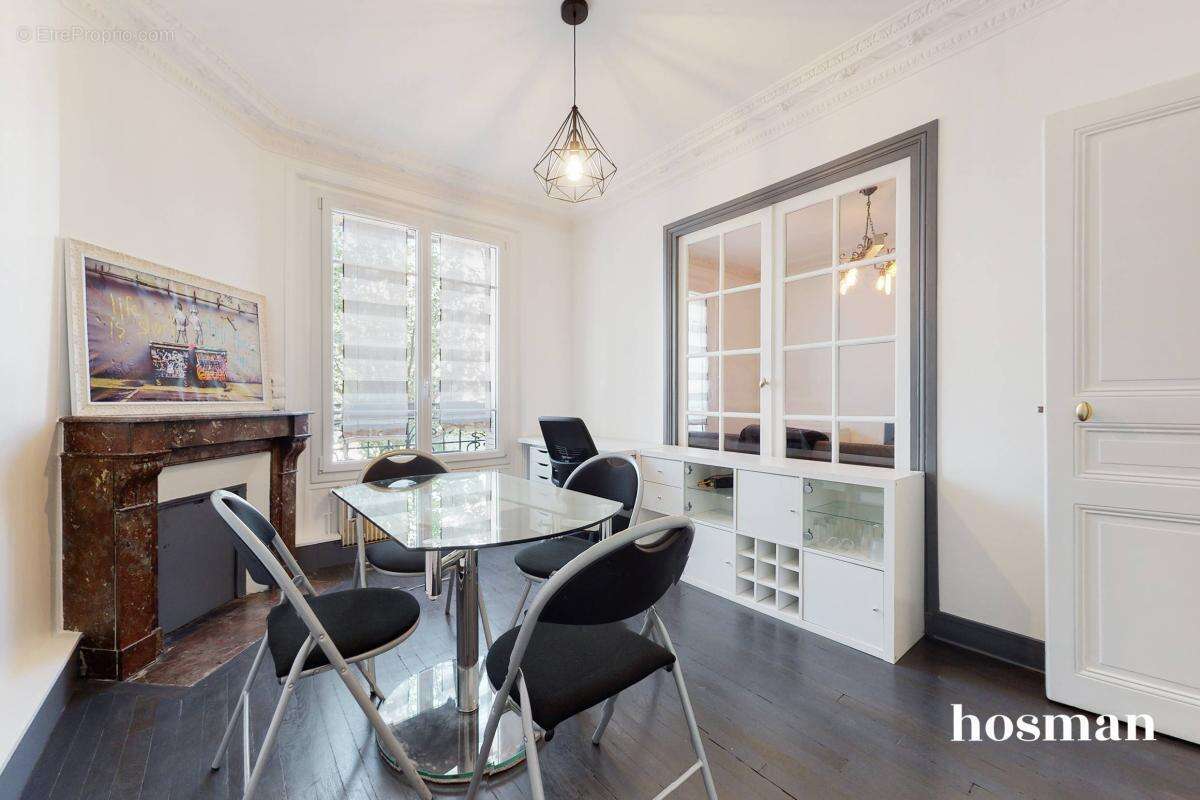 Appartement à COURBEVOIE