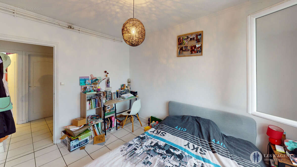 Appartement à SAINT-MARTIN-D'HERES