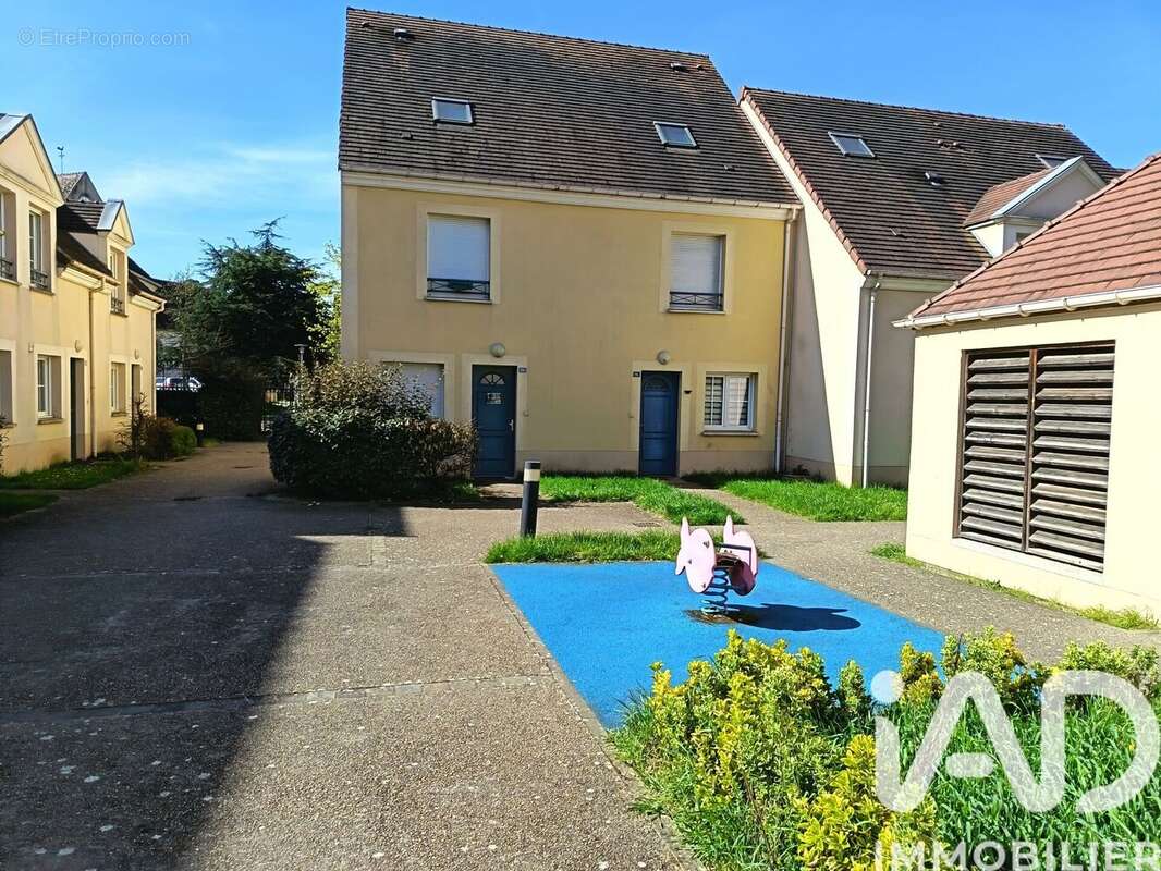 Photo 4 - Maison à LIEUSAINT