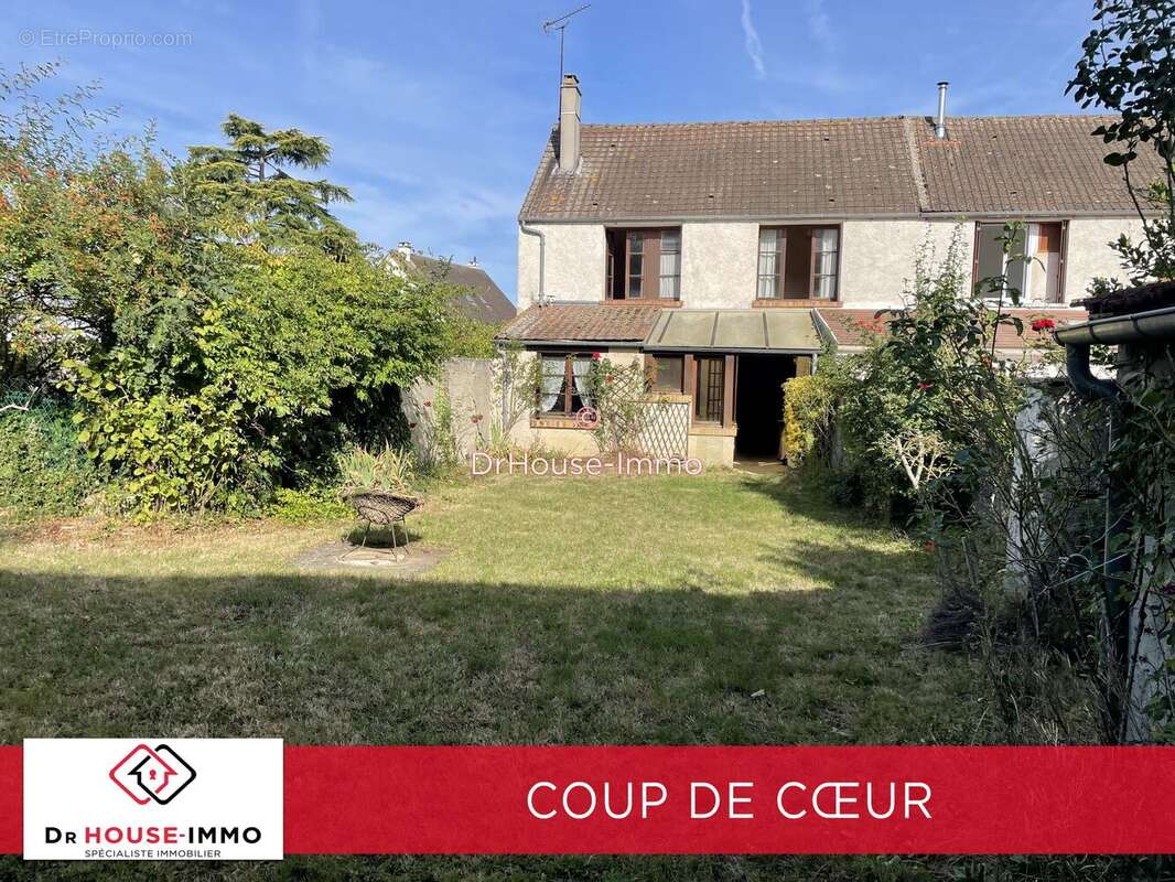 Maison à HARGEVILLE