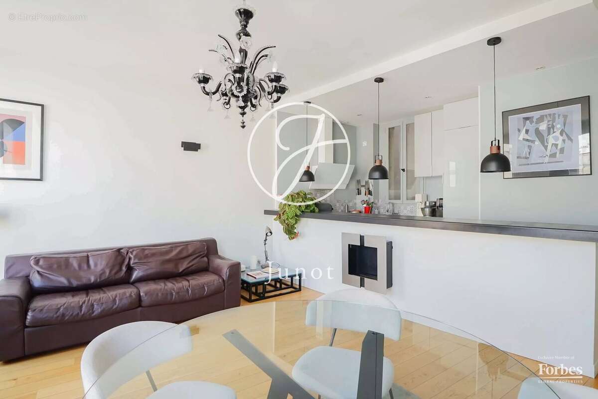 Appartement à PARIS-4E
