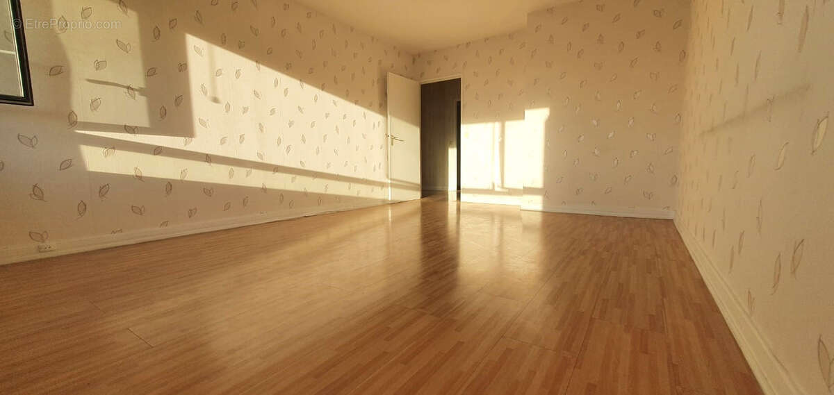 Appartement à PARIS-19E